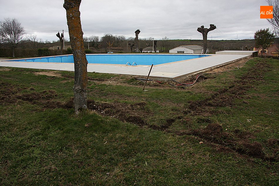 Foto 3 - El Ayuntamiento de Masueco reforma las piscinas municipales