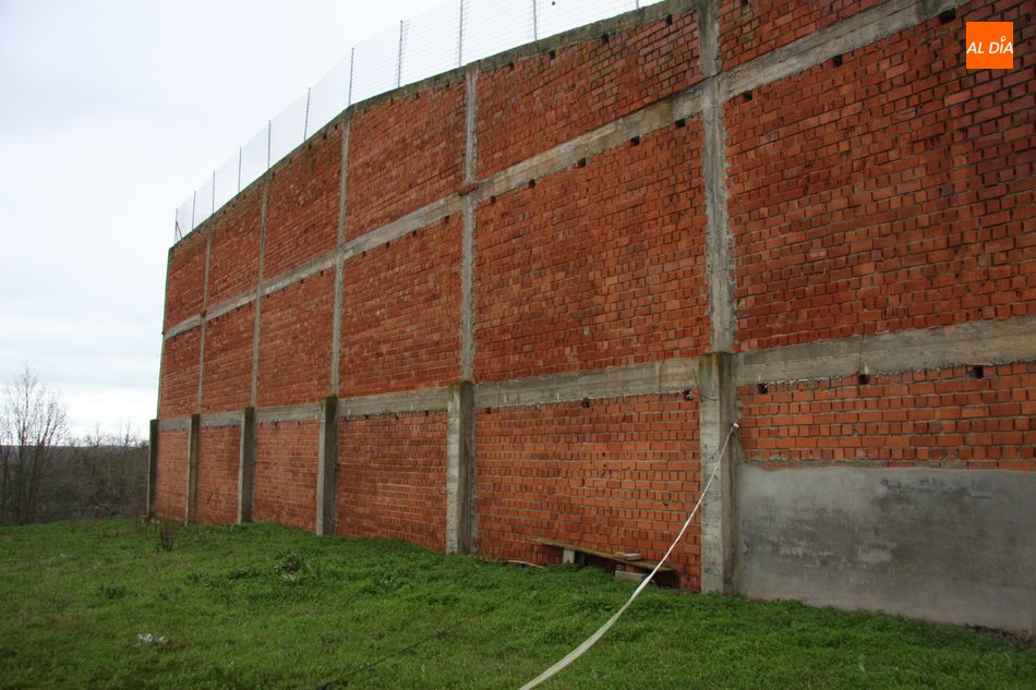 Foto 2 - La reparación del frontón de Masueco supondrá un coste de casi 8.000 euros