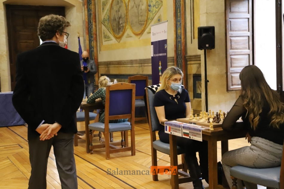 Foto 3 - Empiezan las primeras rondas del Torneo Magistral del III Festival de Ajedrez de Salamanca