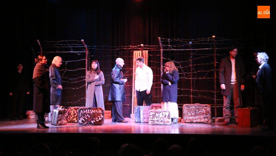 La Lengua Teatro en su última representación en Vitigudino / CORRAL