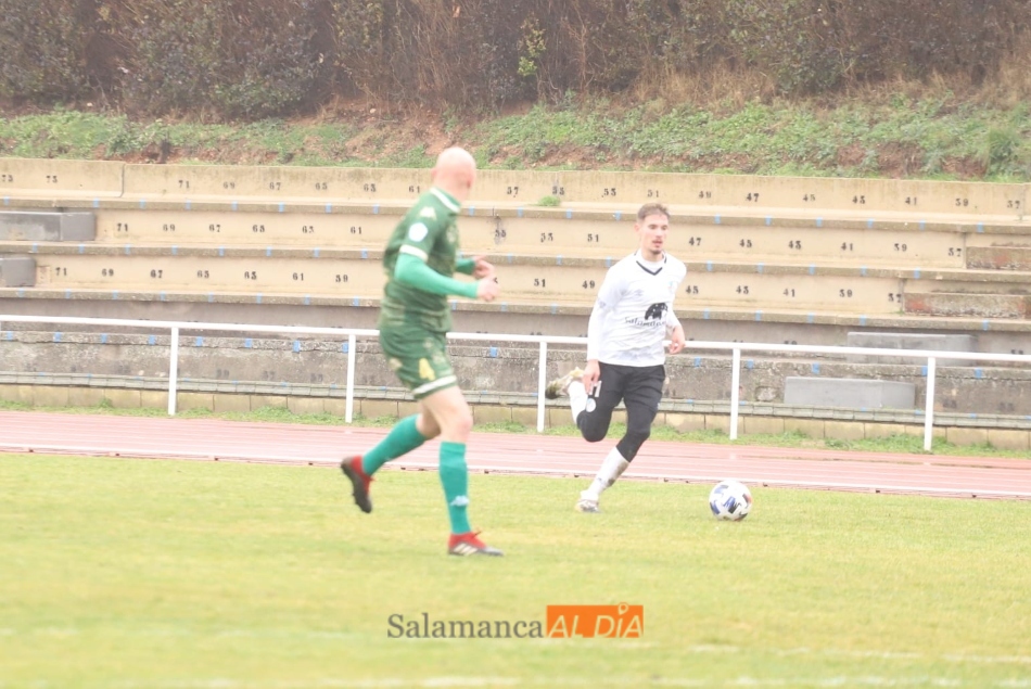 Foto 4 - El filial del Salamanca UDS suma un buen punto en Las Pistas con el potente Astorga (0-0)