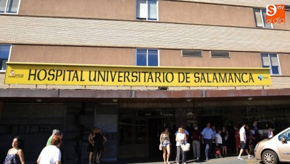 Entrada principal del Hospital Universitario de Salamanca