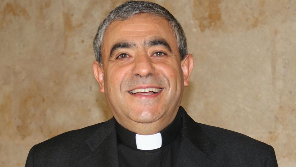 El nuevo vicario, Policarpo Díaz.