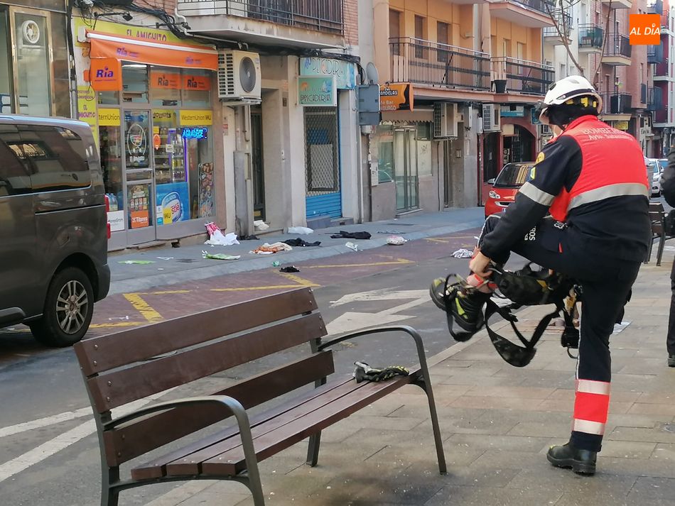 Foto 5 - Cortada la calle Vasco de Gama por un incidente provocado por una mujer