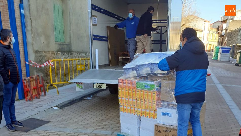 Foto 6 - El Abadengo entrega más de 2.000 kilos de productos al Banco de Alimentos de Salamanca