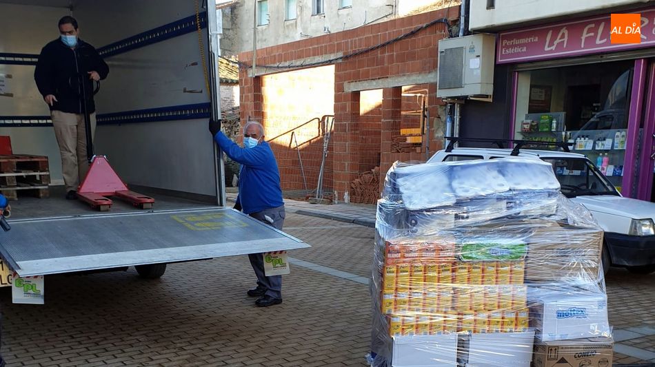 Foto 5 - El Abadengo entrega más de 2.000 kilos de productos al Banco de Alimentos de Salamanca