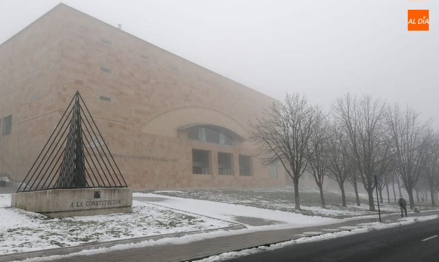 Palacio de Congresos envuelto por la niebla. Foto de Lydia González