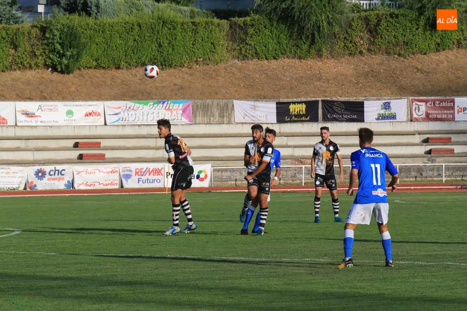 Unionistas aterriza en Segunda B con victoria ante el Pontevedra (1-0)