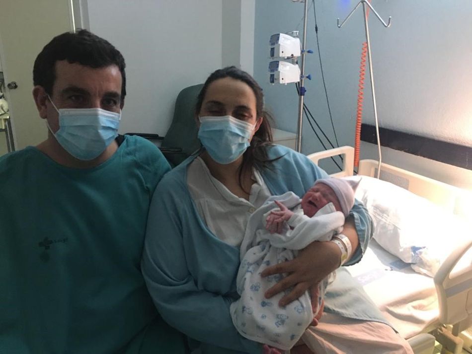 Ricardo y Marta, padres de Marcos, último salmantino nacido en 2020 - Fotos: Hospital de Salamanca
