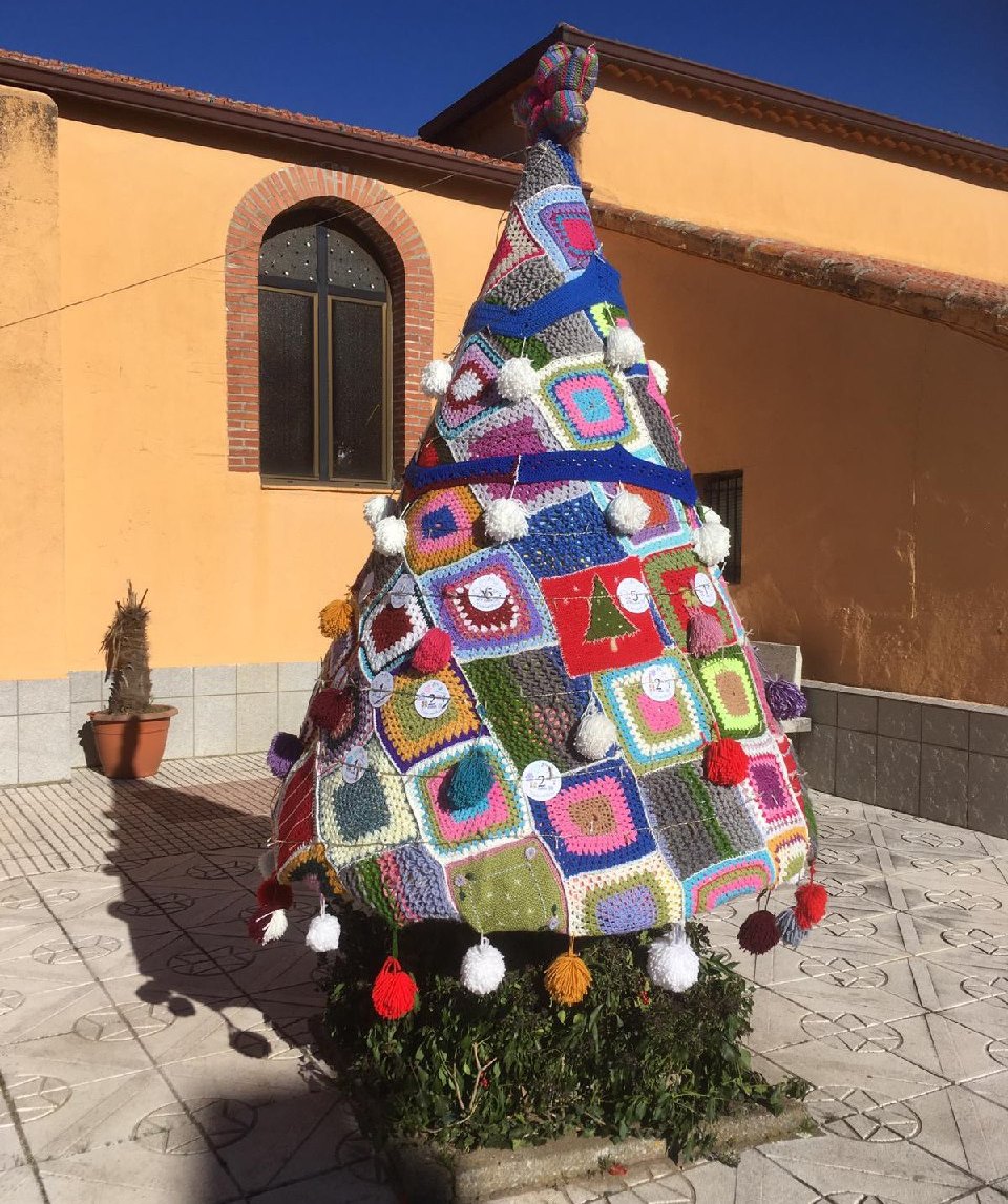Foto 3 - Morasverdes y El Maíllo se suman a la campaña navideña de Cáritas  