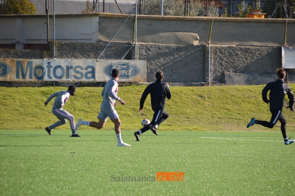 Foto 4 - El Salamanca UDS ‘B’ gana al Juvenil Regional en un entretenido amistoso a modo de...