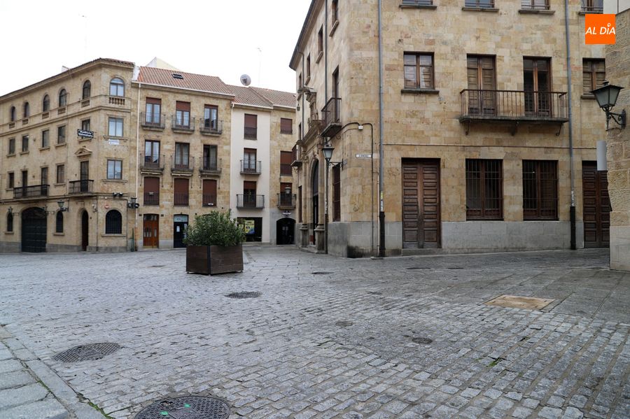 Calles vacías en el centro de Salamanca. Foto de archivo