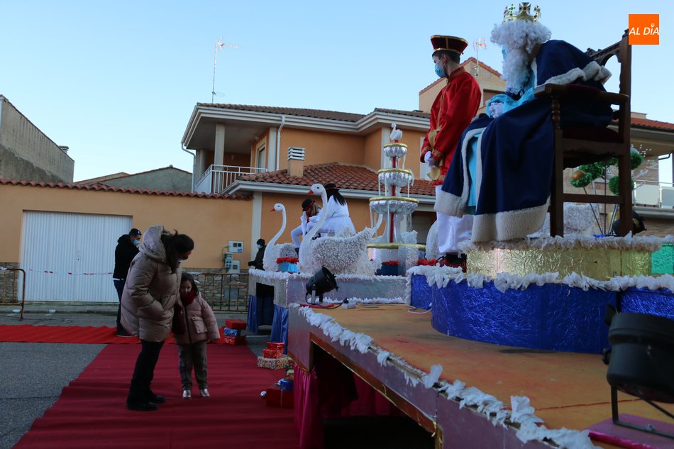 Foto 2 - Los Reyes de Oriente dejan su magia en Vitigudino con todas las medidas de seguridad  