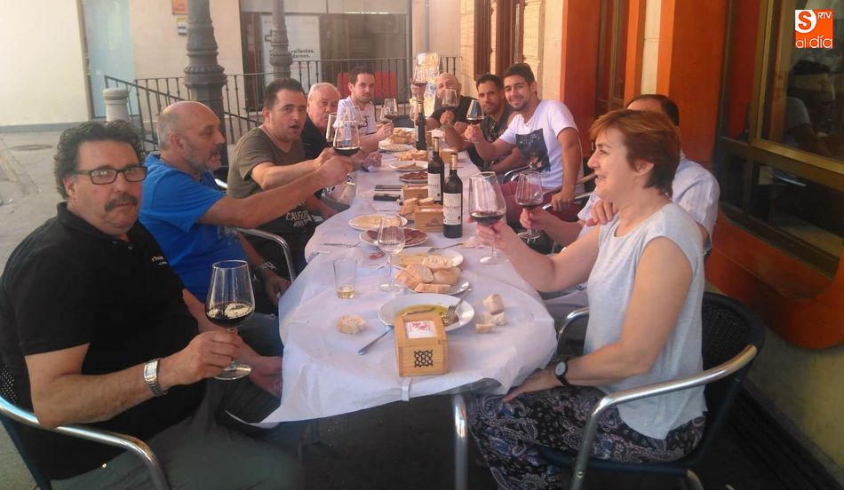 Celebración de los hosteleros albenses en la Plaza Mayor