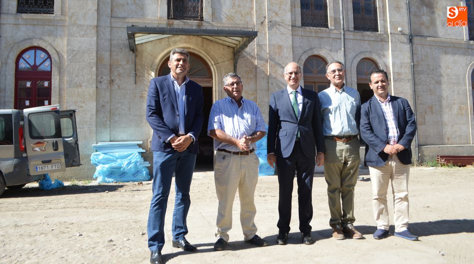 Javier Iglesias ha visitado las obras junto a los diputados de Cultura y Turismo y miembros del Patronato de la Fundación