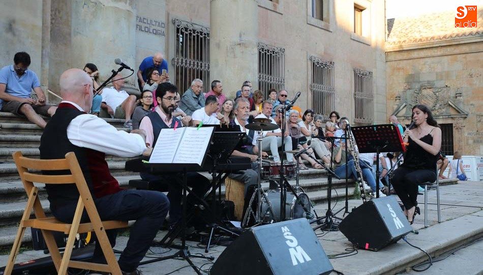 Recital de Ensemble Contrastes en la plaza de Anaya. Foto de Alberto Martín