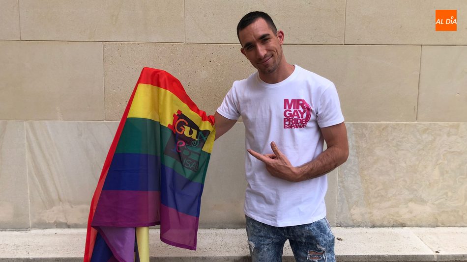 Berto Sánchez Vicente, se vio obligado a salir de su pueblo debido a su homosexualidad