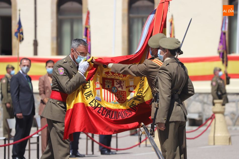 El general de brigada, Juan Manuel Broncano, en el acto de su despedida en el cuartel General Arroquia. Foto de Lydia González