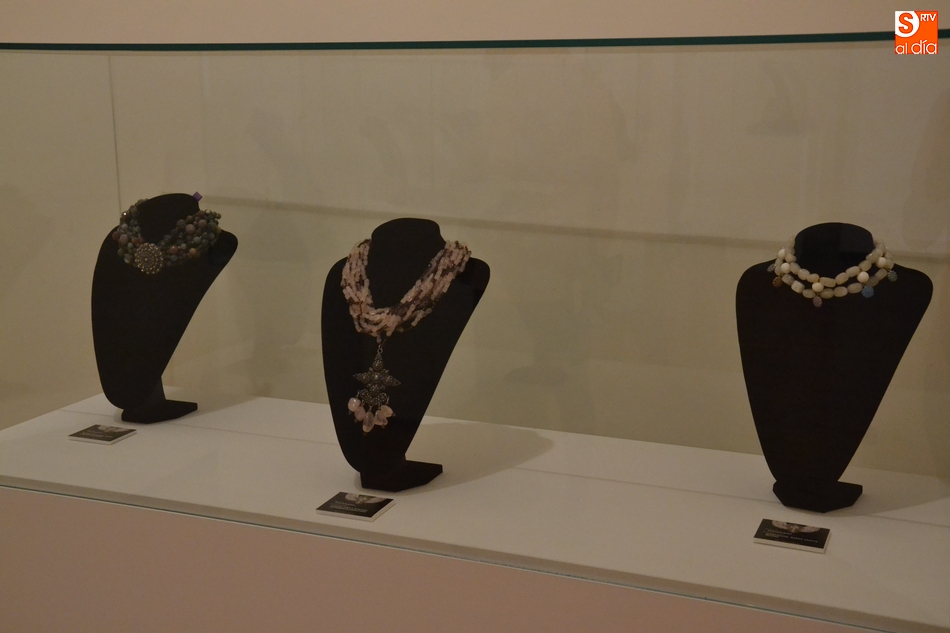 Foto 5 - Inaugurada una exposición de joyas charras para reivindicar la filigrana de la tierra  