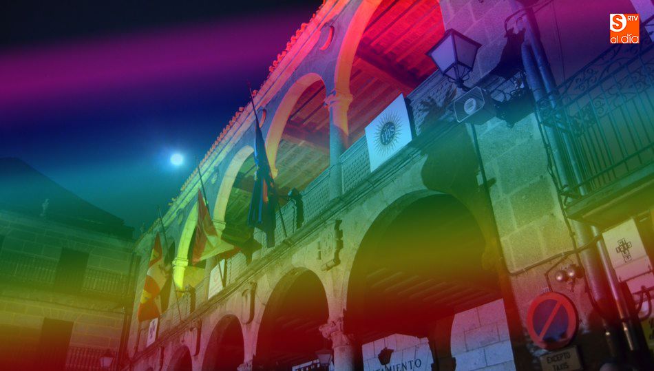 La fachada del ayuntamiento se iluminará esta noche con la bandera arcoíris