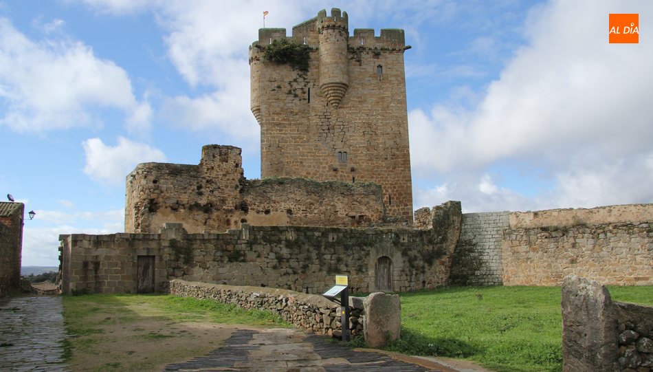 Torre del homenaje de la fortaleza de orígenes medievales