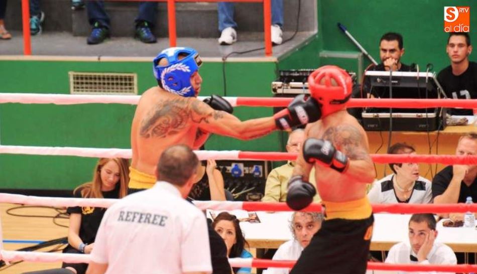 Combate de kickboxing en Salamanca, donde se va incrementando el número de practicantes