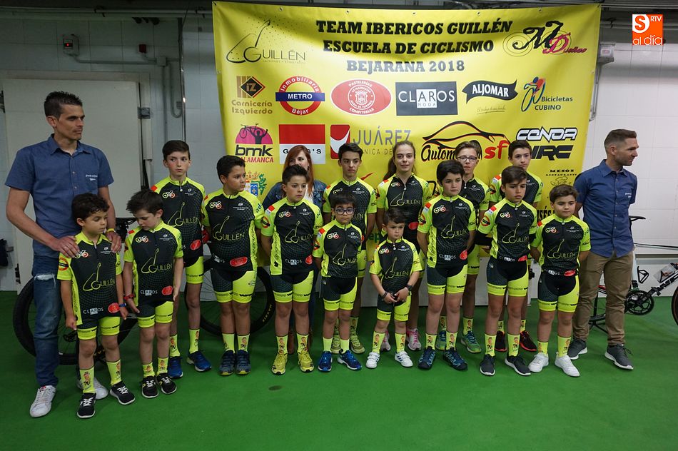 Foto 6 - La Escuela de Ciclismo Bejarana Ibéricos Guillén se presenta de manera oficial