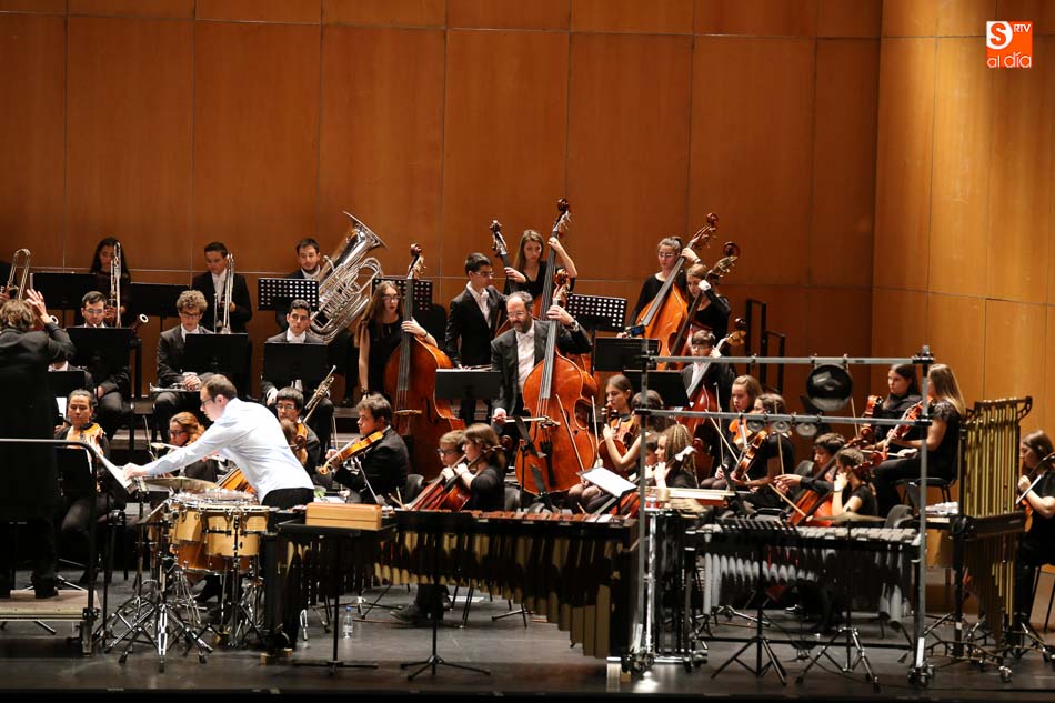 Foto 3 - Brillante actuación de la Joven Orquesta Sinfónica Ciudad de Salamanca en el CAEM  