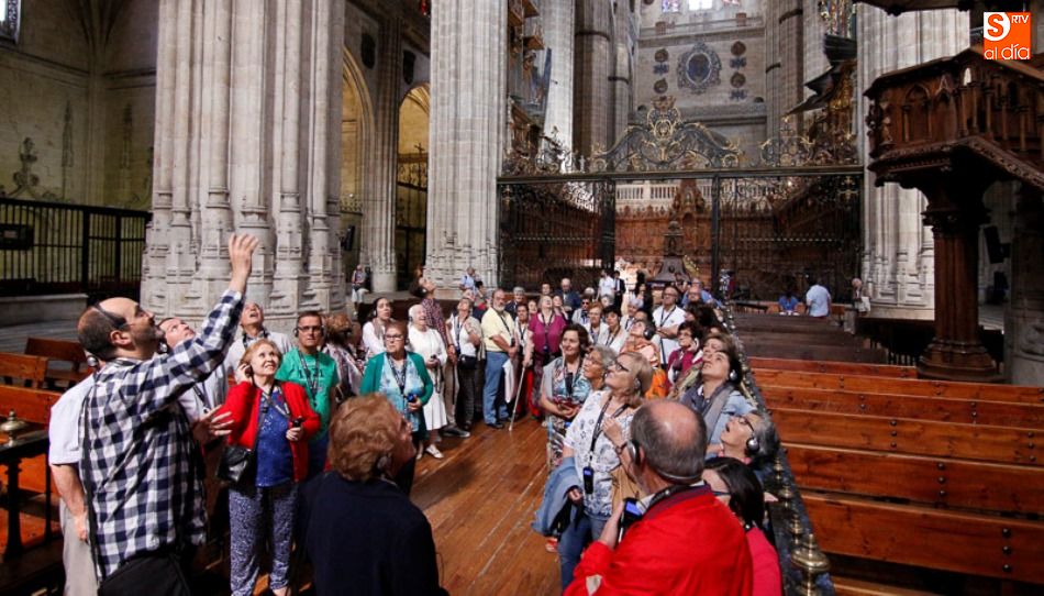 Las visitas a la Catedral generan el interés de los turistas