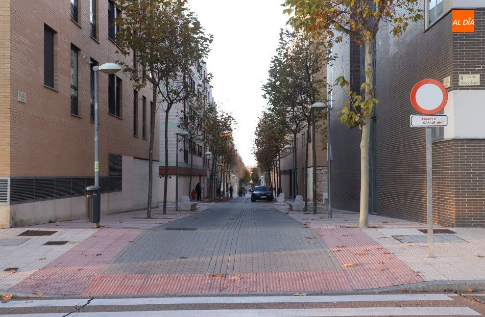 Foto 3 - Piden la reforma de la calle Pico del Naranco y que la línea 6 del bus urbano pase por el Zurguén ...