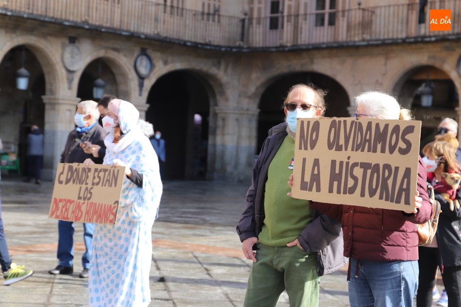 Foto 2 - La Plaza Mayor acoge una manifestación a favor del Pueblo Saharui
