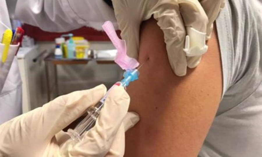 La campaña de vacunación de la gripe sigue abierta para mayores de 65 años