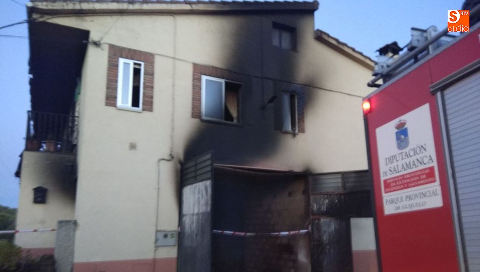 Foto 5 - Muere un bombero mientras trabajaba en la extinción del incendio en una vivienda de Colmenar de...