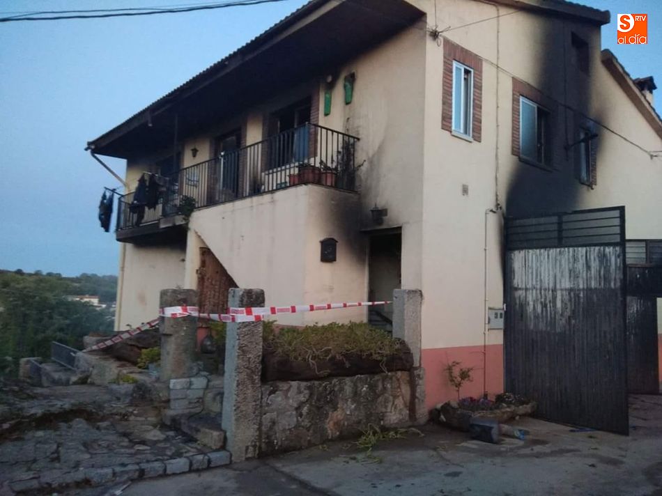 Foto 3 - Muere un bombero mientras trabajaba en la extinción del incendio en una vivienda de Colmenar de...