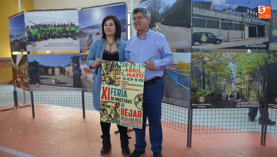 Presentación de la Feria de Muestras por Mª José Hontiveros y Alejo Riñones