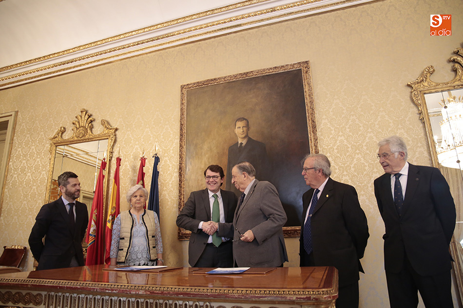 Foto 6 - El Ayuntamiento aportará 8.000 euros al Casino para actividades culturales gratuitas
