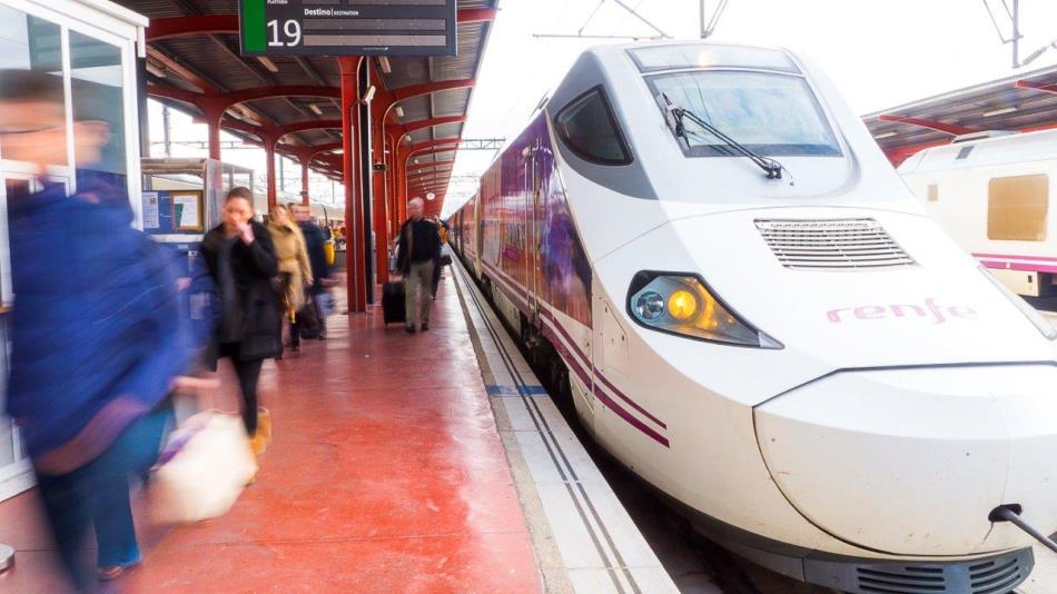 Foto 6 - Los trenes Alvia promocionan por el país a Salamanca y el VIII Centenario de la Universidad