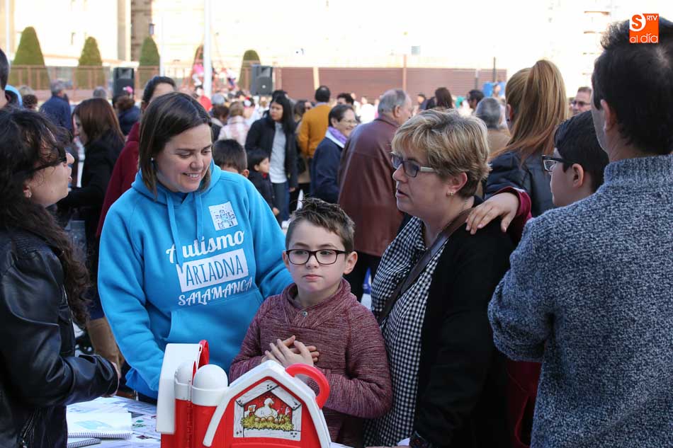 Foto 5 - La plaza de la Concordia acoge el acto central por el Día Mundial del Autismo  