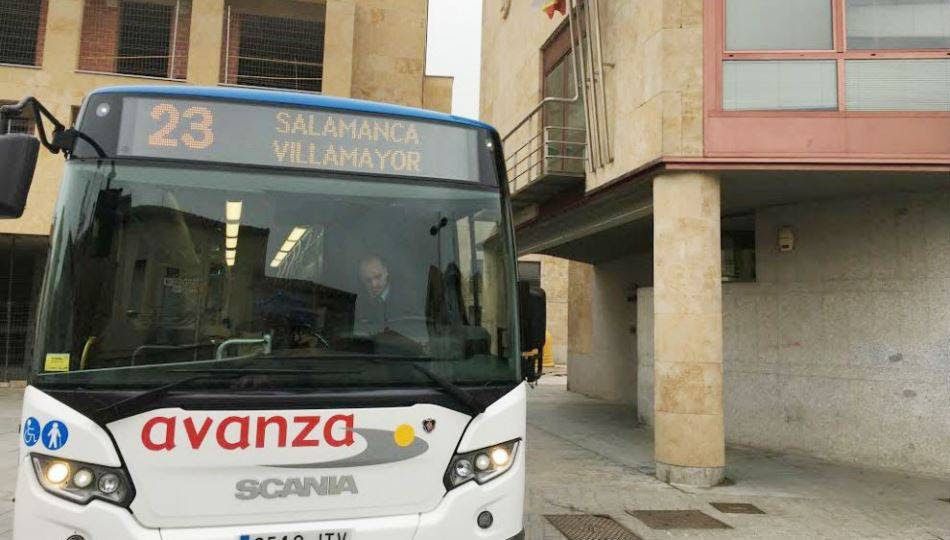 Autobús con destino Salamanca-Villamayor
