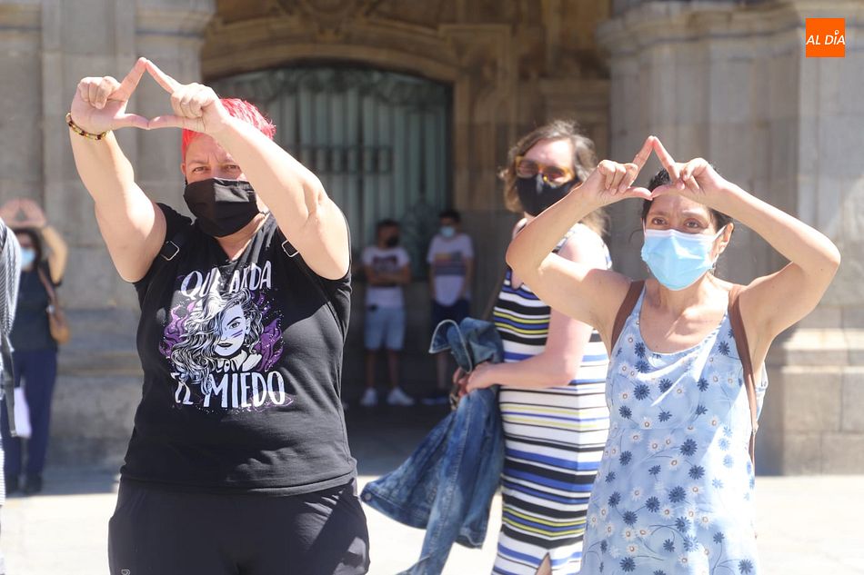 Foto 4 - Feministas salmantinas protestan contra la nueva ley Trans