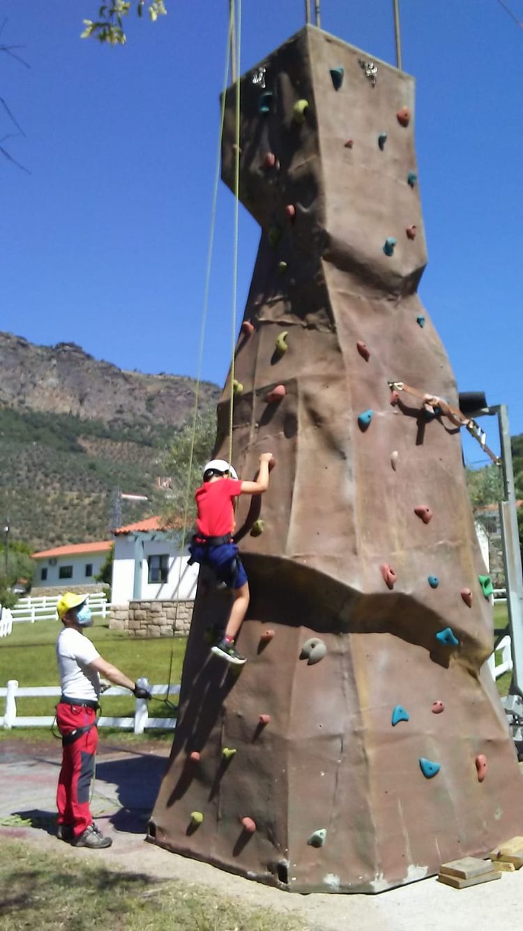 Foto 3 - La Diputación facilita a 40 niños de la provincia disfrutar del deporte y la naturaleza en...