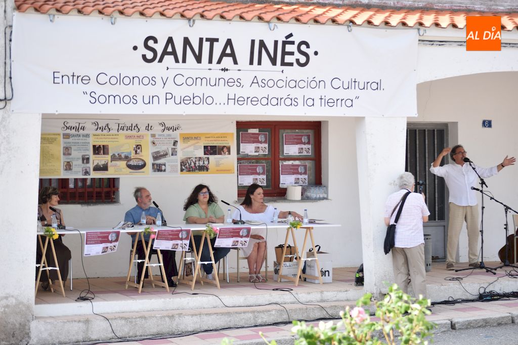 Foto 4 - Santa Inés acoge la presentación de dos publicaciones del periodista Valentín Martín
