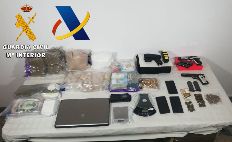 Foto 6 - La Guardia Civil desactiva el clan familiar de distribución de droga más importante de Ciudad...