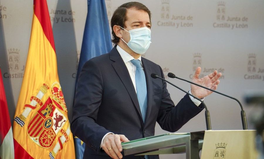 Intervención del presidente de Castilla y León, Alfonso Fernández Mañueco, anunciando estas medidas. Foto JCyL