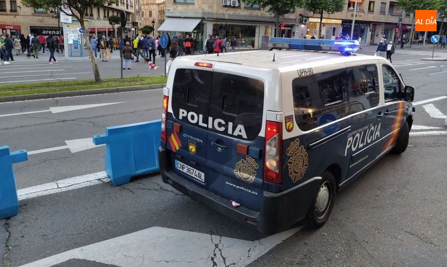 Foto de archivo de una furgoneta de la Policía Nacional en Salamanca