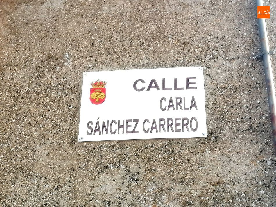 Foto 2 - Carrascal de Barregas rinde homenaje a la niña Carla Sánchez