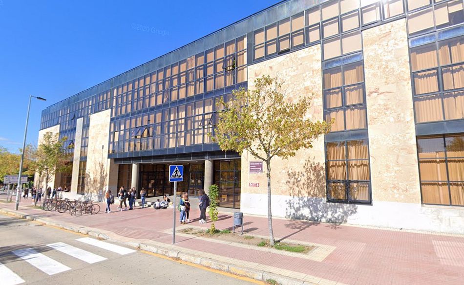 Facultad de Ciencias Sociales de la Universidad de Salamanca - Google Maps