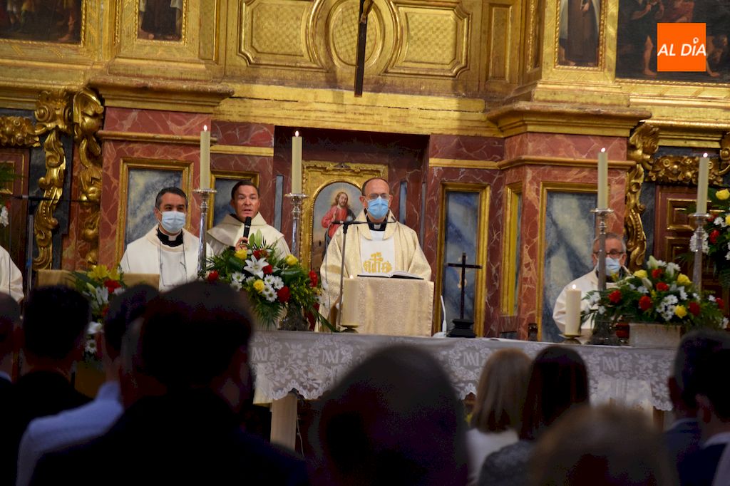 Foto 5 - Misa pontifical para festejar la Solemnidad de Santa Teresa de Jesús