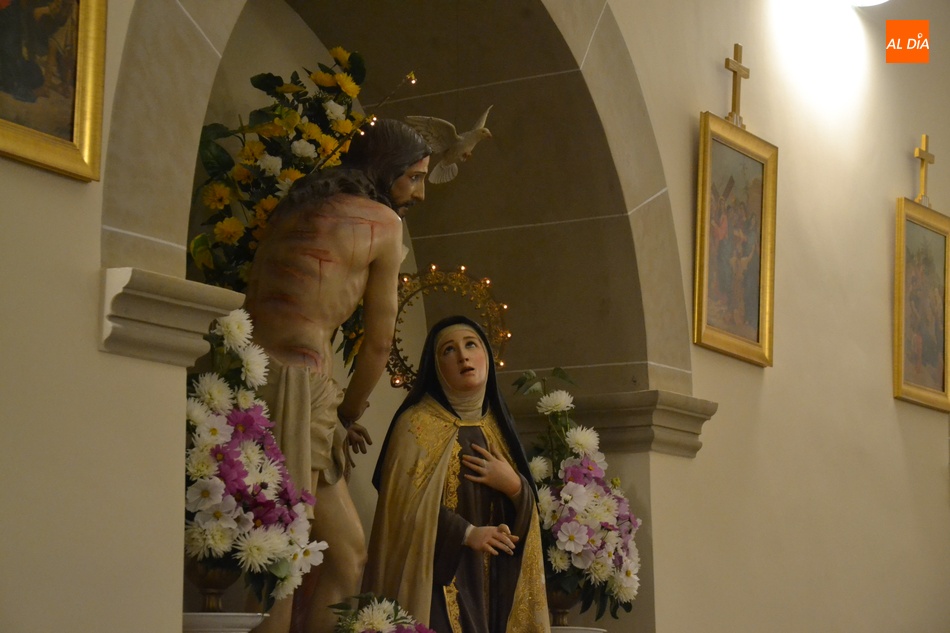 Foto 2 - Lleno en el Convento de las Carmelitas para festejar a Santa Teresa de Jesús  