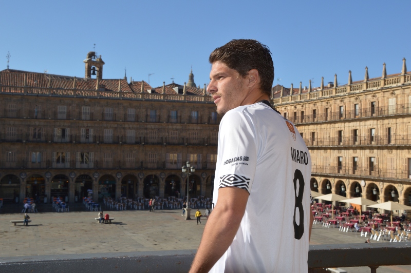 Foto 5 - El Salamanca UDS luce su nueva camiseta para la temporada 20/21 con el lema “Ciudad del talento”